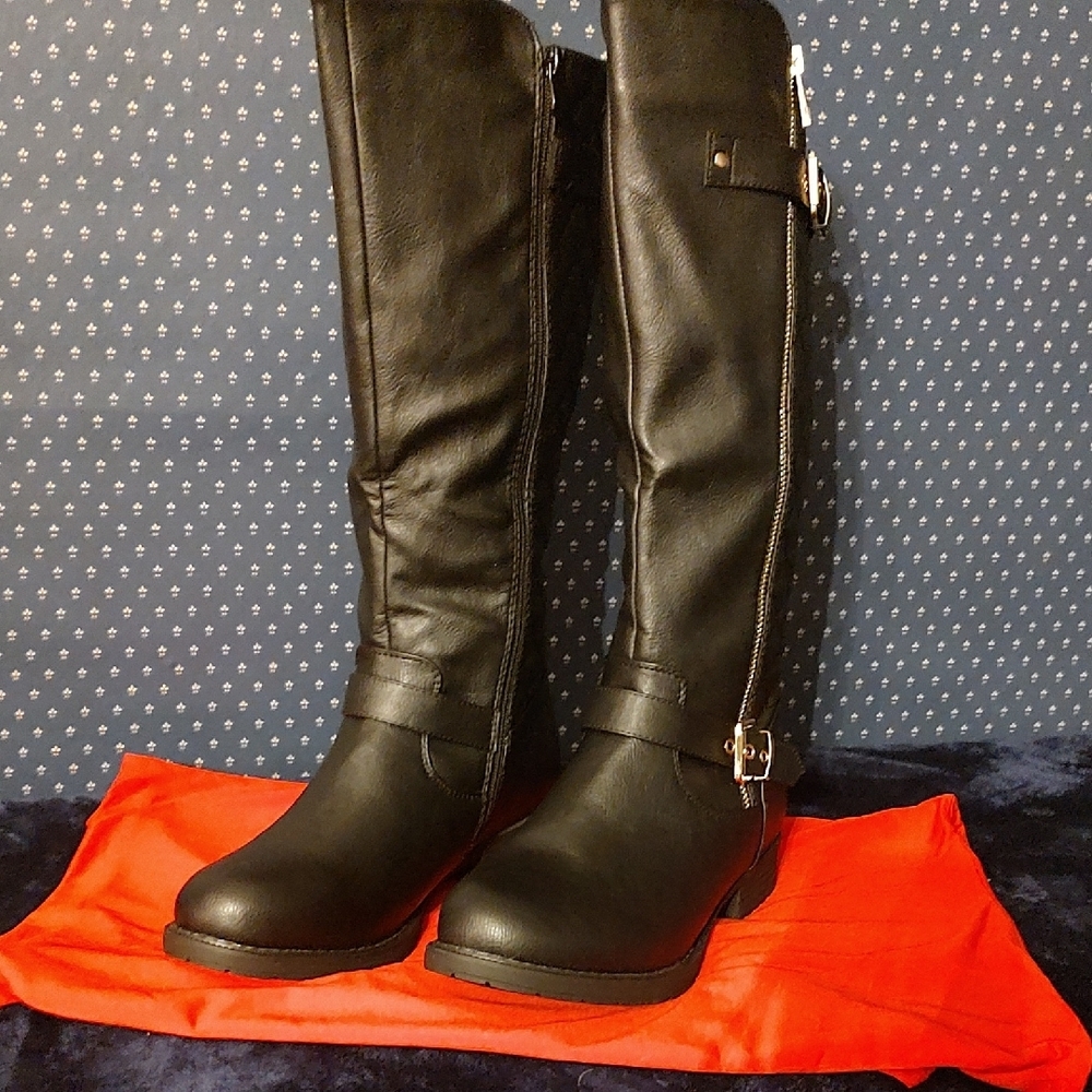 Black Leather Knee-High Boots